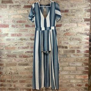 Short sleeve romper jumpsuit striped size 9